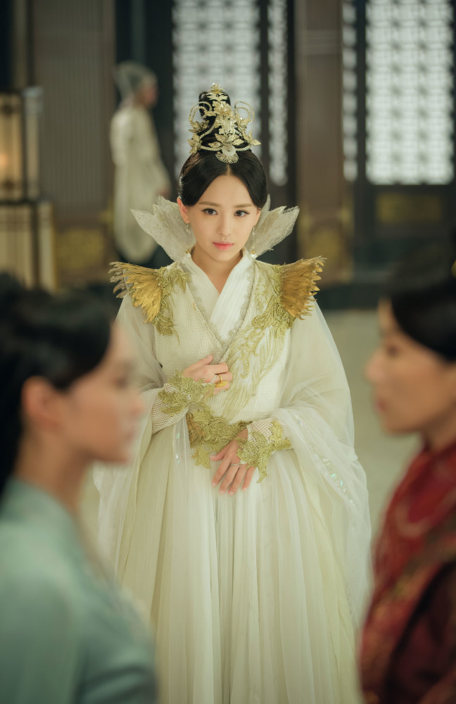 罗秋韵早春写真曝光 率性笑容展现真实自我