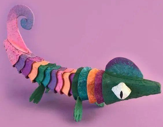 手工,手工课作业 把鸡蛋托变成纸张就能制作装饰画,还有各种的小动物