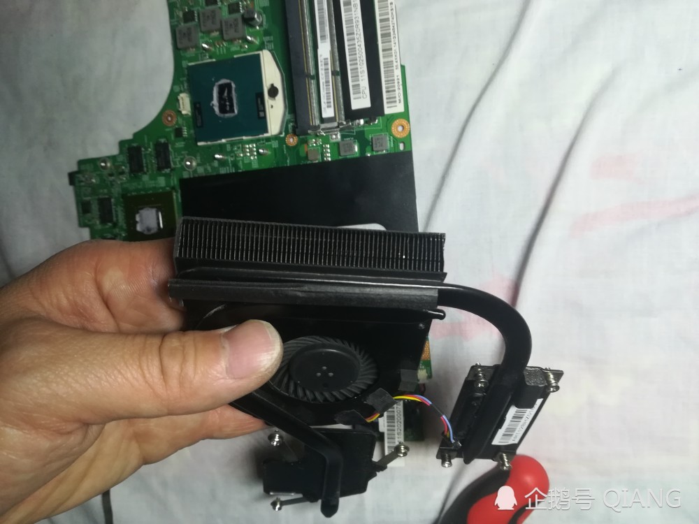 联想笔记本v480c拆机分解图及换风扇