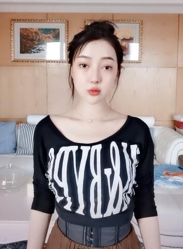 郭美美在家素颜跳舞,肤白貌美律动感很强,够格参加女团选秀