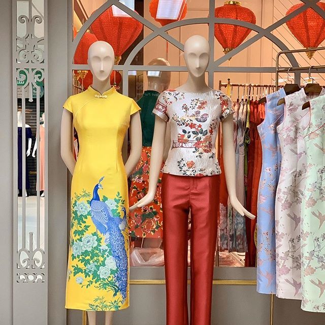 曼谷唐人街上的旗袍美女,带给你一抹异域风情的旗袍韵味