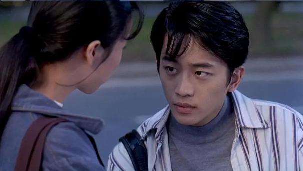 又到了星期天家宴,朱爸做了海棠百花菇,家倩看着爸爸有些担心,她最近