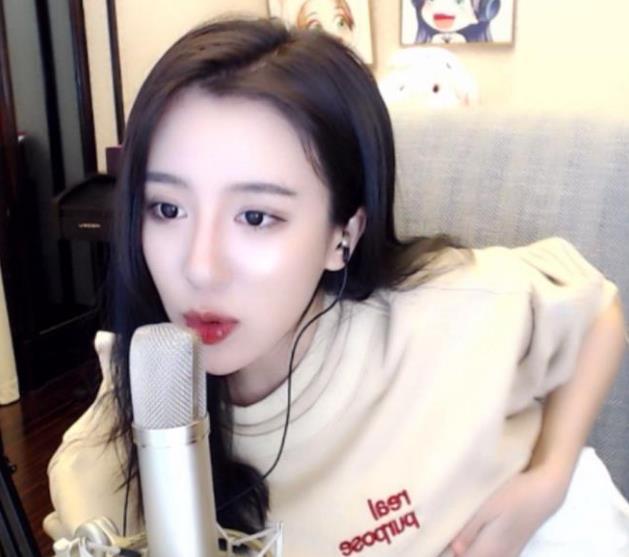 互喷半年呆妹被老爸骂惨小团团真名曝光她两谁赢了