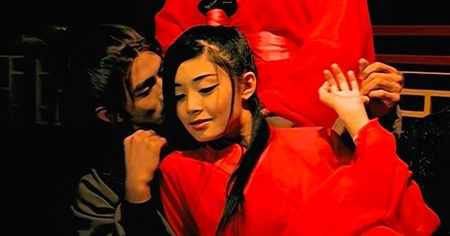 青花瓷一位呢就是大家所熟知的夏如芝啦,她是周杰伦读书时候的小学妹