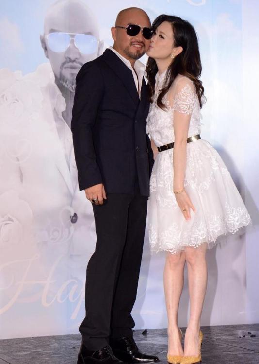 辛龙父母早逝妻子成"最爱",刘真走后他撕心裂肺想跟着她一起走