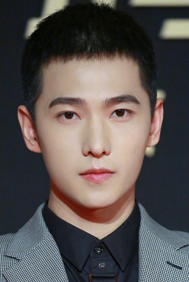 杨洋干净清爽帅气寸头合集,帅呆了!有木有?