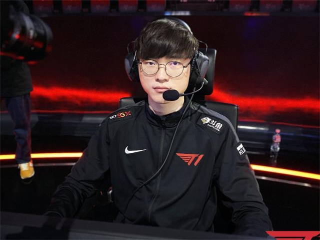 faker出道7周年lol庆贺:你将游戏高度提到前所未有,现在依旧如此