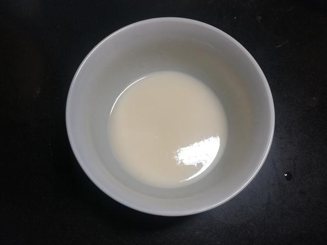 爱心粉嫩蛋糕卷,粉粉的颜色甜甜的口感,每吃一口都是爱你的味道