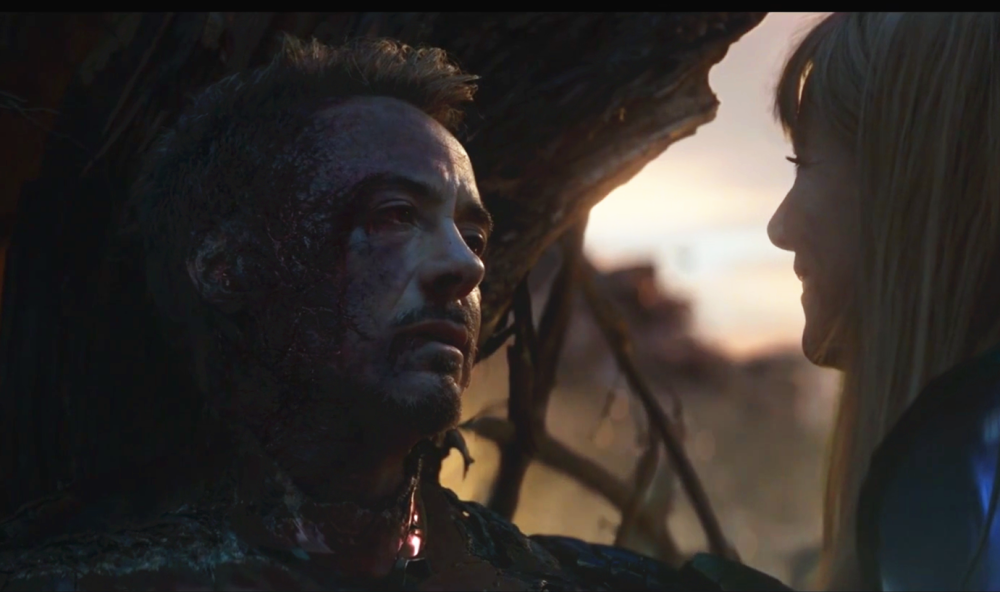 在《复联4》钢铁侠为什么能承受无限宝石的反噬?