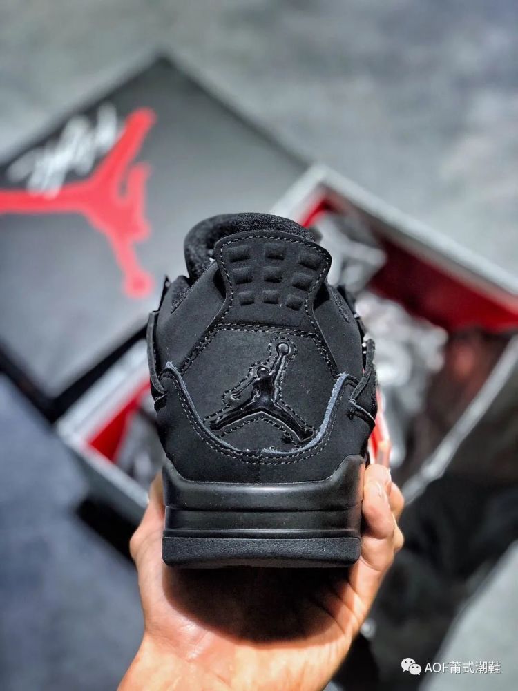 黑夜即将来临,aj4黑猫纯黑配色开箱实测!