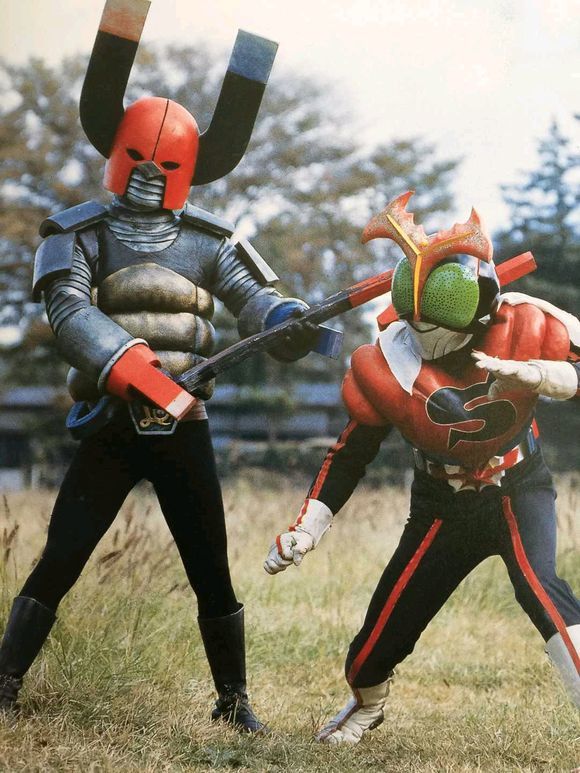 假面骑士stronger中,出现的第二代迪尔扎军团,这是一群残暴怪人