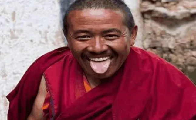 去西藏旅游的时候,为什么会有人对你吐舌头?其中的原因一定要知道