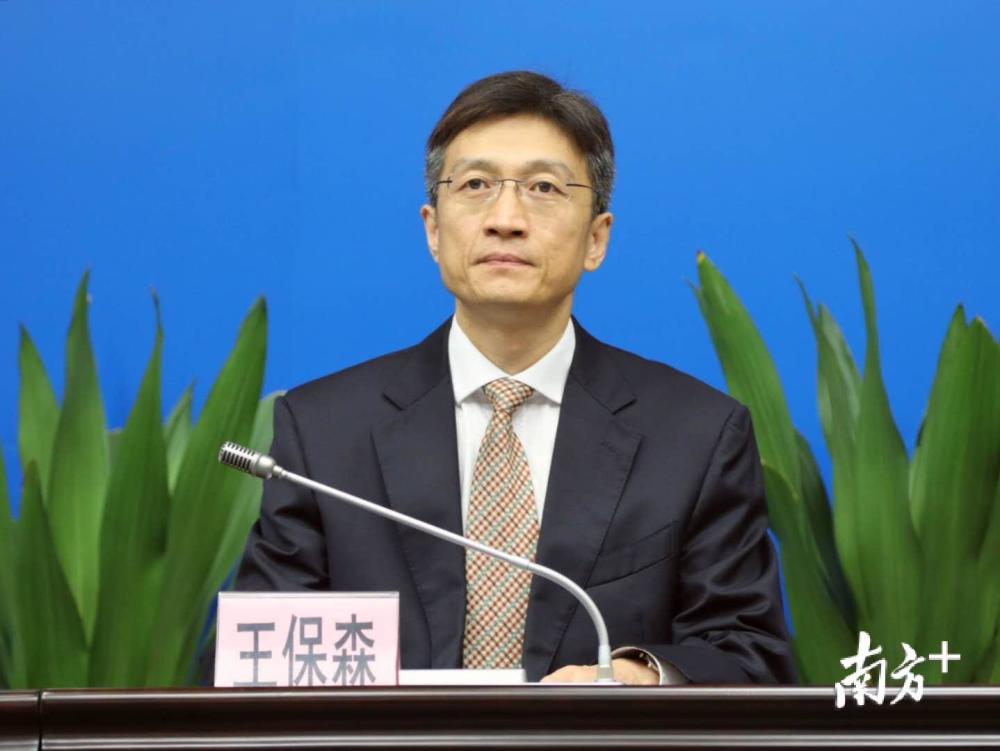 物业服务企业全面推广使用"穗康码"王保森说,广州持续抓好物业小区