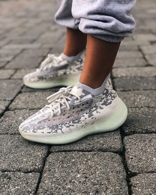 Running Shoes B Th Adidas Yeezy Boost 380 V3 3 Shopee