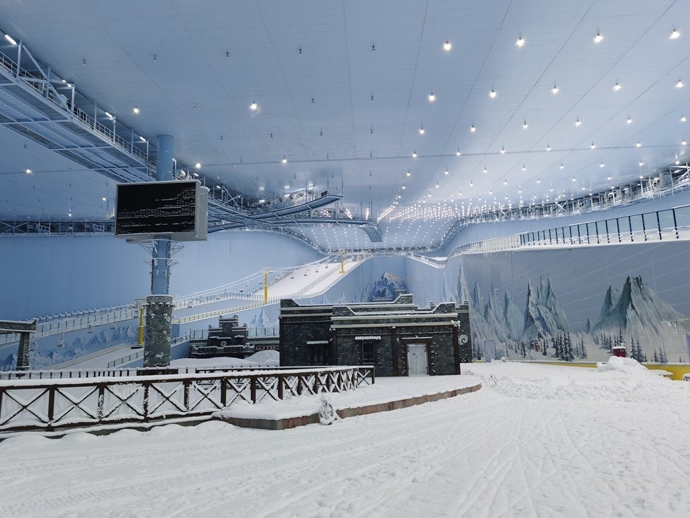 探访世界最大室内滑雪场造雪量超9成6月底试营业