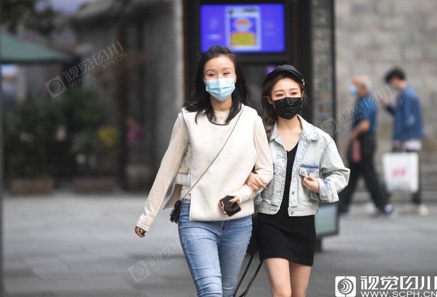 踏春成都太古里小姐姐扎堆