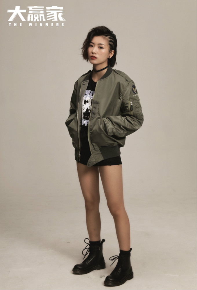 演员夏甄新作大赢家上映酷飒机车少女获好评