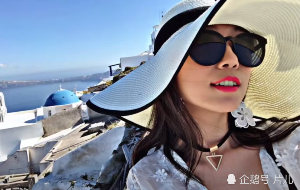 赵本山儿子赵一楠与女孩亲密合影曝光曾被传与女网红热恋