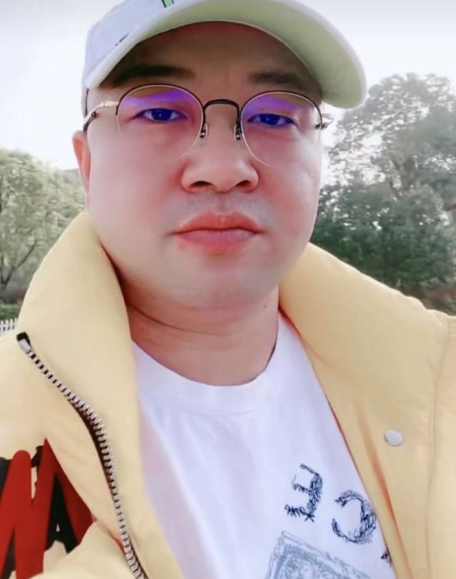 东方阿宝为何给刘二狗豪刷千万捧红之后给自己倒粉网友有钱人都这么玩