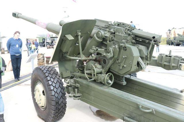 俄罗斯240毫米榴弹炮图片