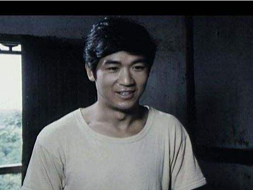 1988年,张国立为邓婕与罗秀春离婚,罗秀春现在过得怎么样