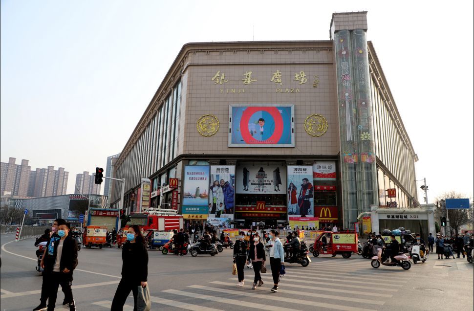 记者实地打探郑州银基商贸城复工情况你的荷包准备好了吗?