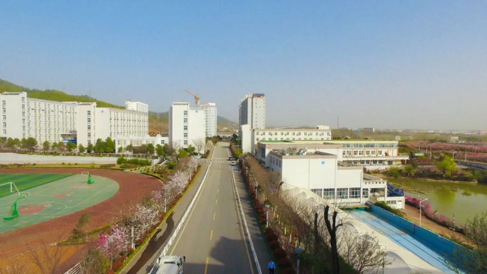 在南阳职业学院就读是一种什么体验