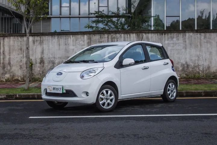 适合上班族通勤的8款纯电动汽车 价格可低至4万以内