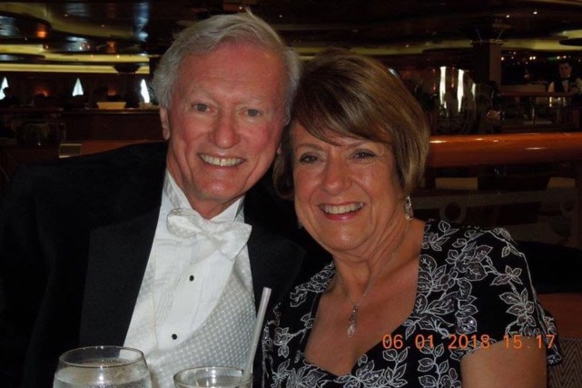 美国74岁老人生前3次求检测遭拒后死于新冠病毒留下老伴独自在家隔离