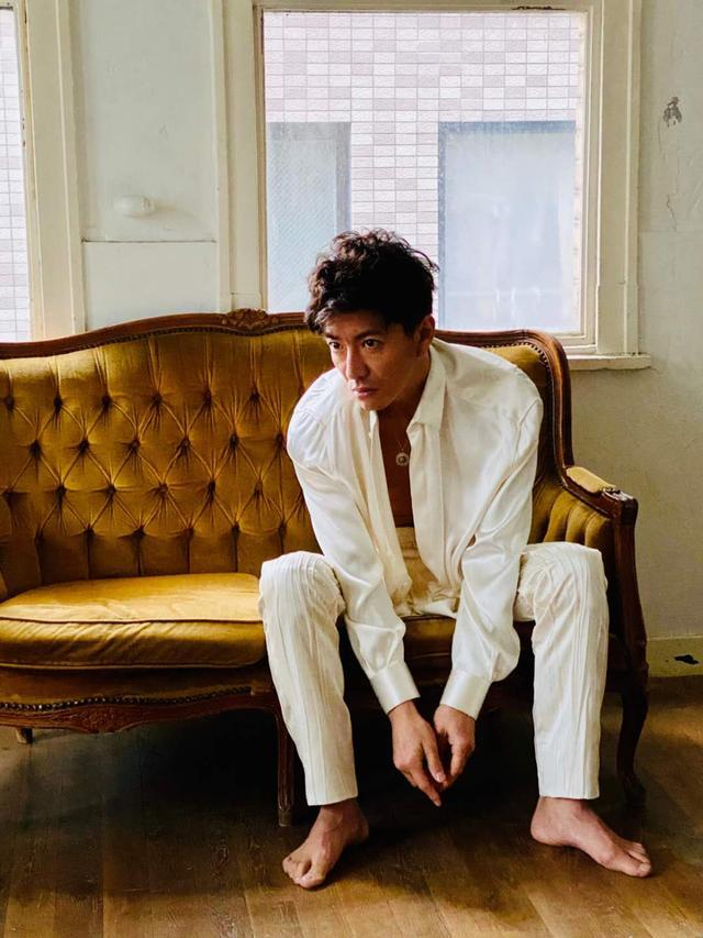 木村拓哉大女儿穿和服秀甜美但气质不如49岁老妈和17岁的妹妹