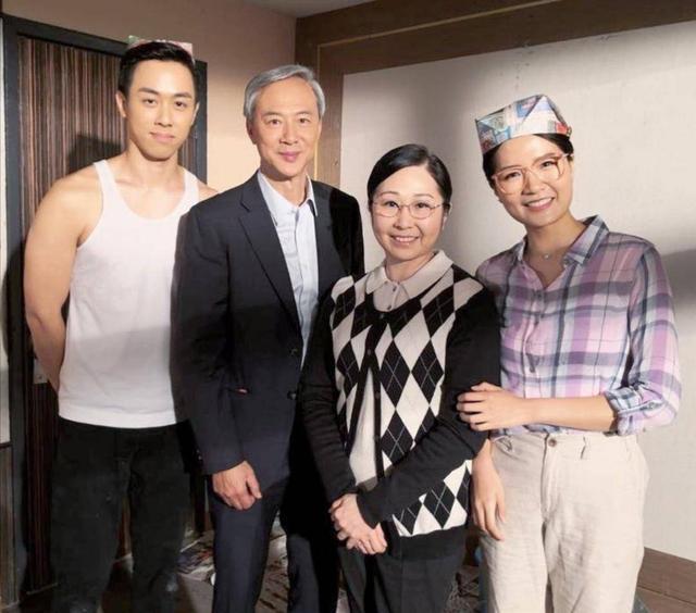 59岁tvb女演员流出年轻时照片获赞生活中11岁便登台唱歌