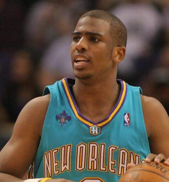 保罗依靠他敏锐的球场观察力,提升着球队整体的战术水准.