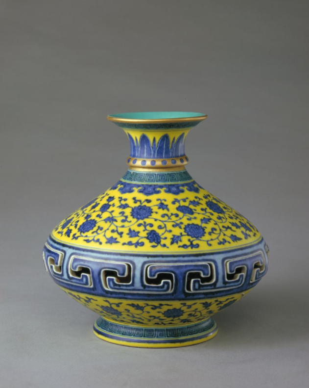 新到着 土山松泉造 中国 清朝時代 青花雲龍図 七寸皿 直径21.3㎝ 東①