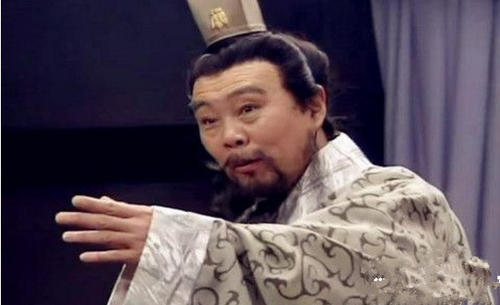 图为祢衡果不其然,祢衡又一次得罪了刘表,但也因为他的名声,没有杀他