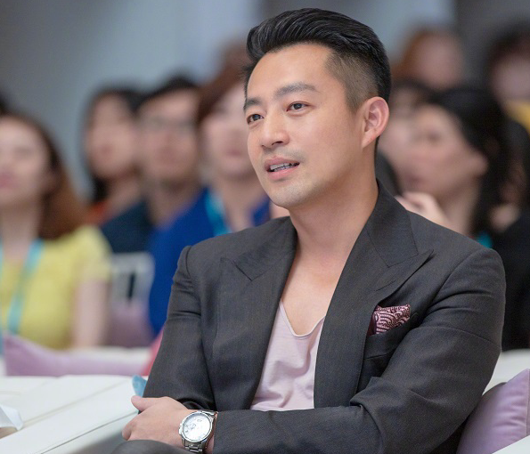 被质疑靠公益捞金后,汪小菲发文力挺自家酒店,贵有贵的道理?