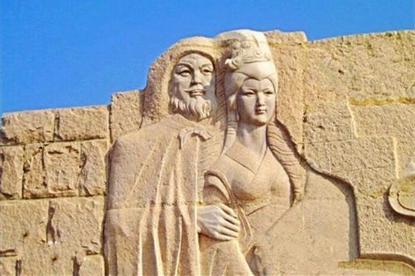 皇帝下诏,选五名宫女赐给呼韩邪单于,其中还有一人可能当阏氏,当匈奴