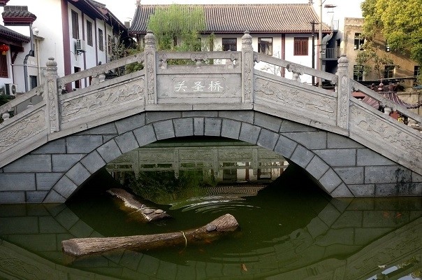 武汉最可惜的1座寺庙 因一井泉水得名 却没有归元 宝通寺出名 寺庙 宝通寺 卓刀泉 关羽 武汉 归元寺