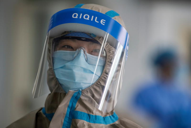 她参与非典和新冠肺炎抗疫!儿子向妈妈致敬:是我心中的英勇战士