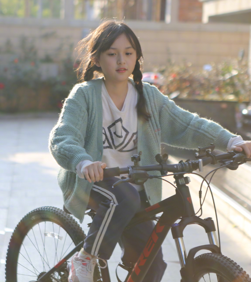 "小芈月"上五年级了!曾被全网禁止整容,你还能认出她吗