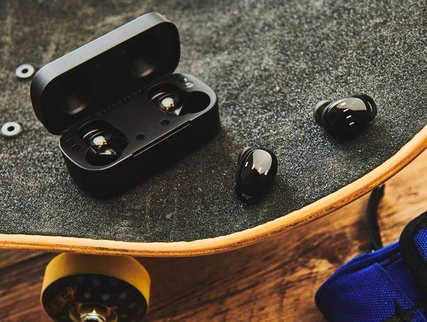 蓝牙耳机品牌排名_蓝牙耳机牌子排行榜2020:性能最强的蓝牙耳机排名前(2)