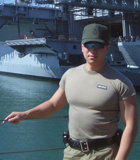 中国第一保镖曾保护过多国重要人物,他可以徒手打到30人,连中东雇佣兵