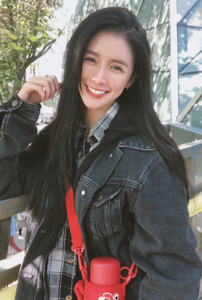 你们有没有注意青春有你2中蔡卓宜的笑容笑起来真的特别治愈