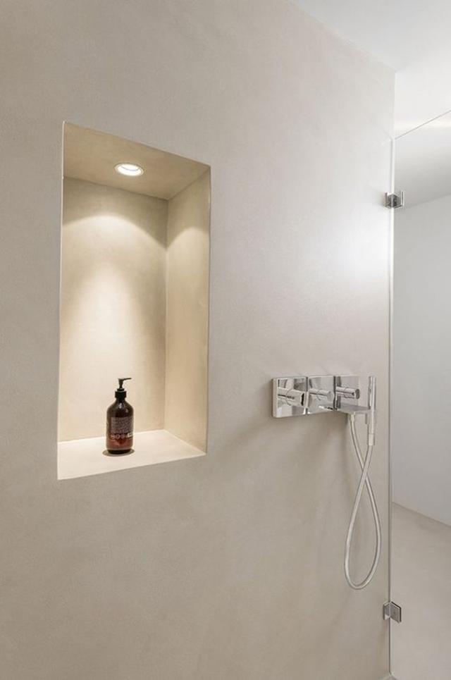 现在谁还天天摸黑洗澡放聪明点在淋浴房壁龛里装2个灯方便