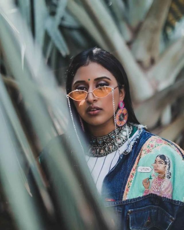 divine,raja kumari - 《roots》而这样将传统和流行结合的风格也成了