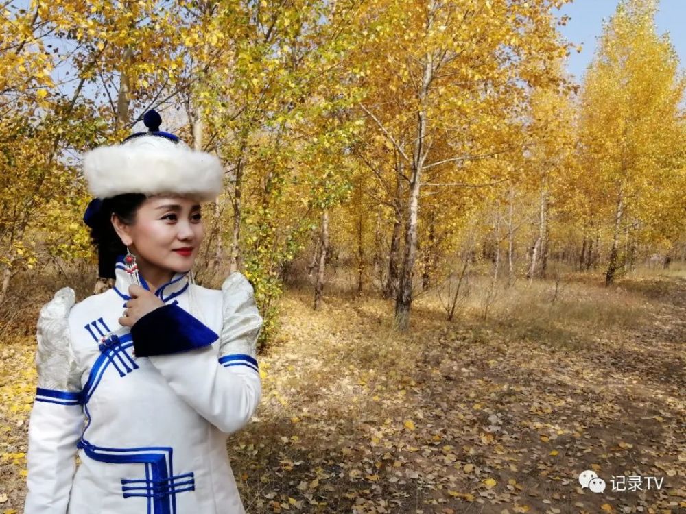 图片说明:著名歌唱家敖都