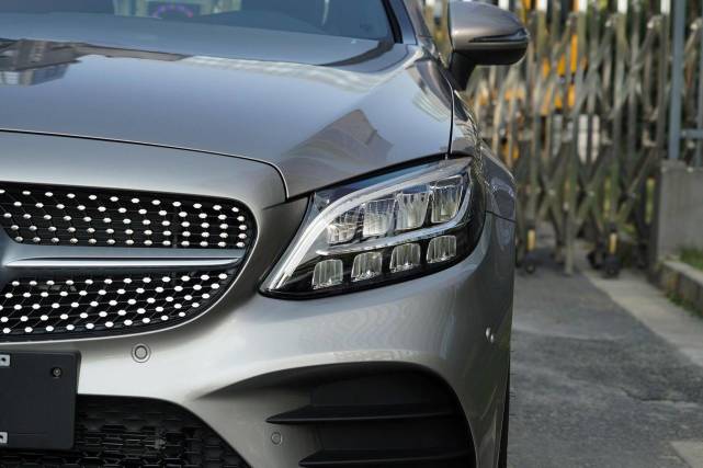 34万拿下奔驰轿跑鹰眼吸睛还得靠近看48v轻混配15t就够了