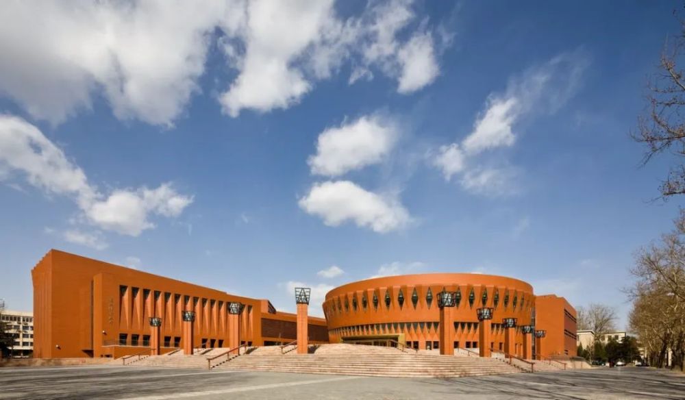 5㎡设计时间丨2004-2009建成时间丨2011设计单位丨清华大学建筑设计