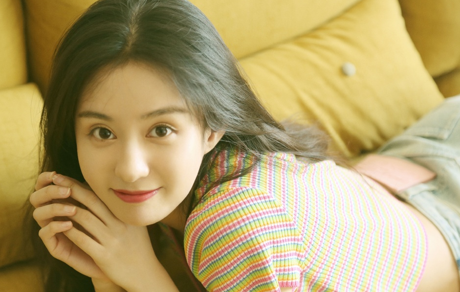 26岁女孩明明是中国人偏要取日本名字难怪当9次女主都没火