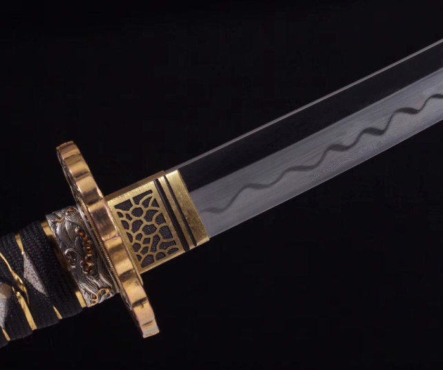 武士刀鸣鸿鎏金刀盘手工磨真横手