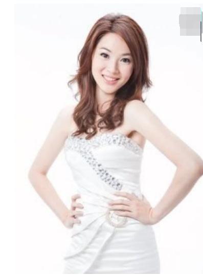 但也一直活跃在娱乐圈中,自然掌握着圈中不少资源,但李罗表示相信女儿